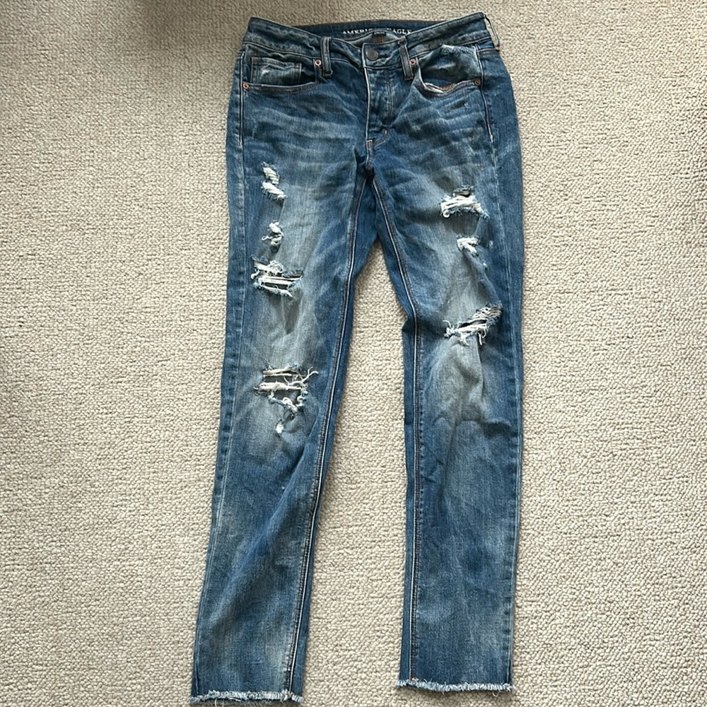 American Eagle Tomgirl loose jeans size 4 Long